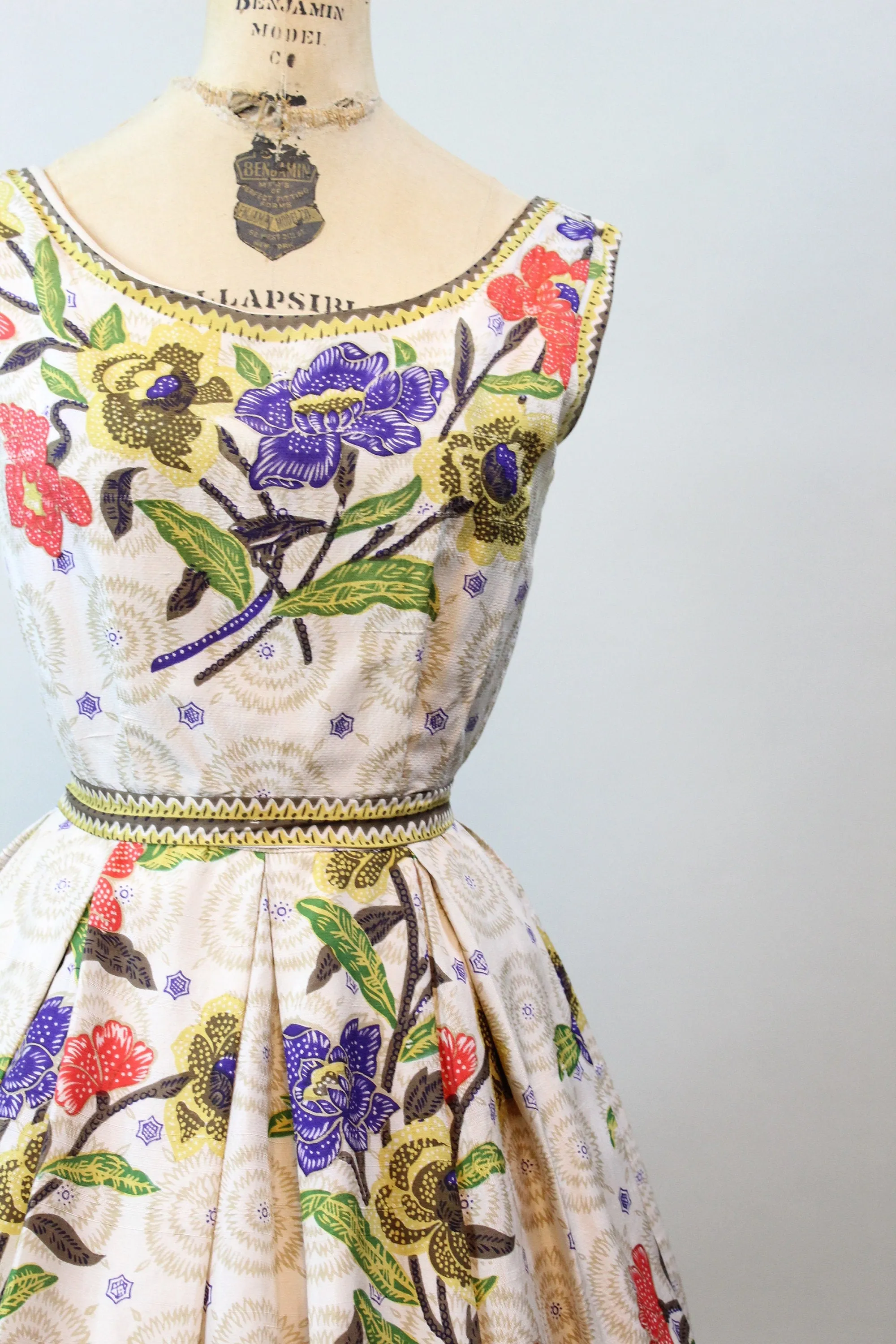 1950s SUZY PERETTE floral silk dress xs | new spring summer