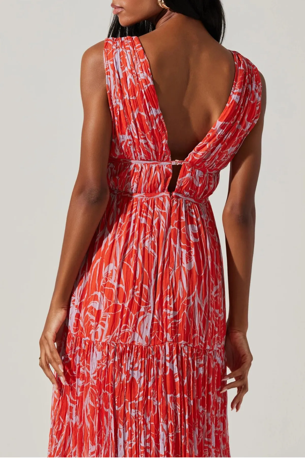 ASTR THE LABEL - PESCADERO PLEATED MAXI DRESS