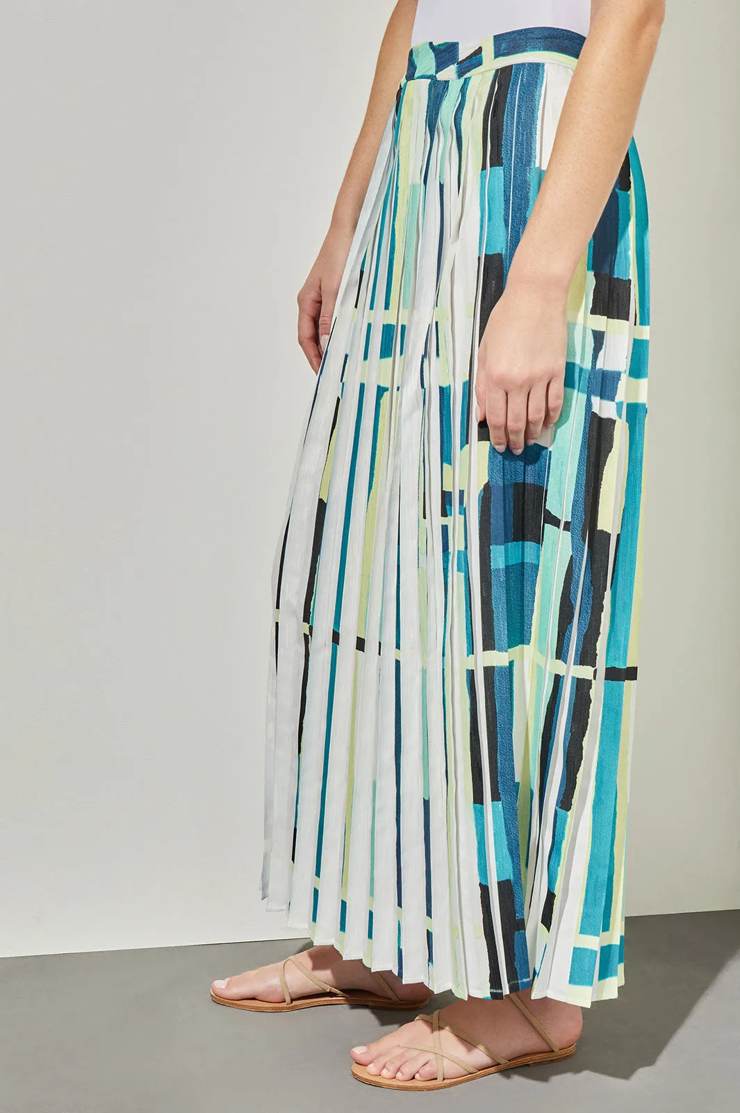 Plus Size Maxi A-Line Skirt - Abstract Pleated Woven