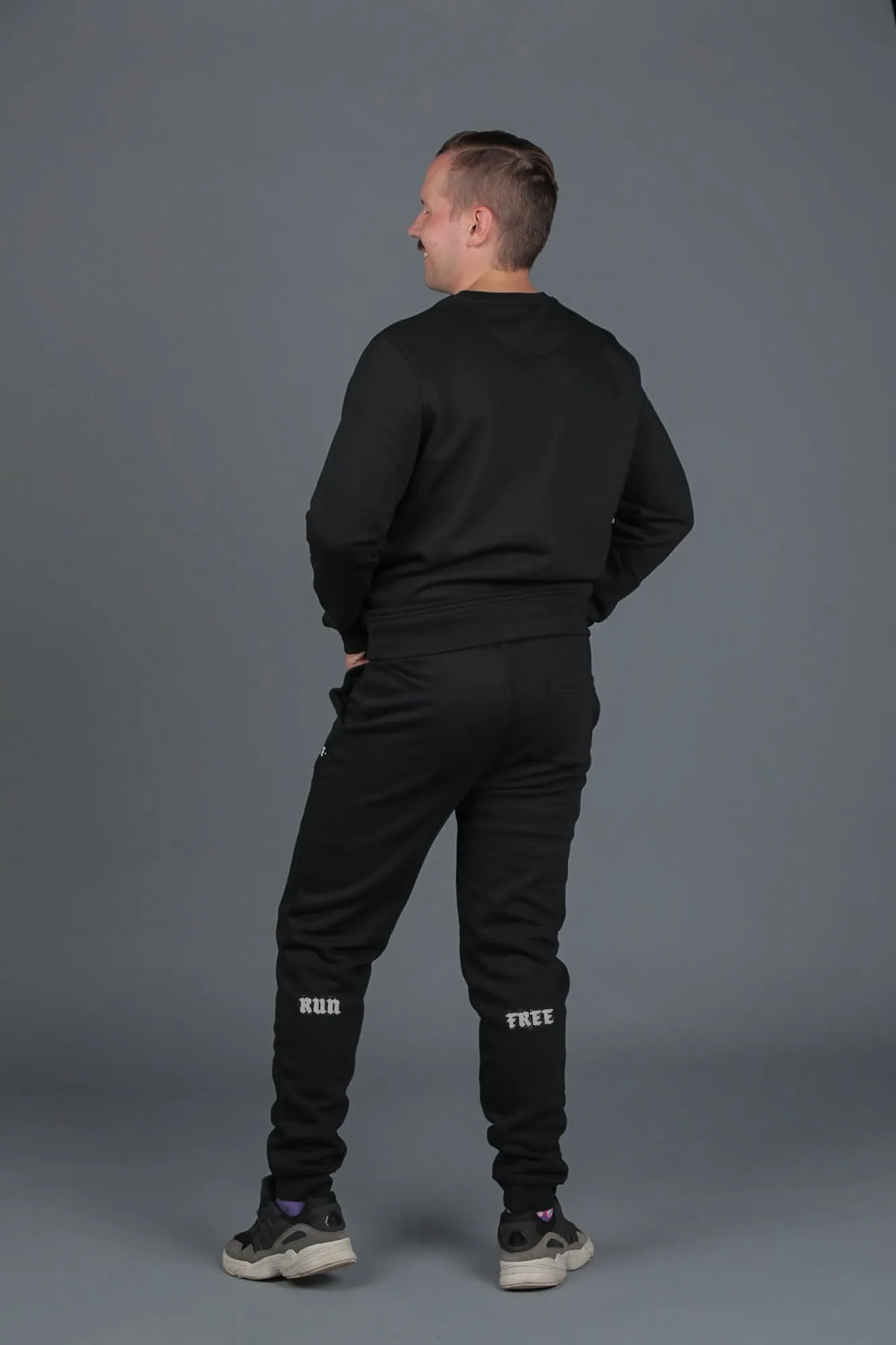 Run Free Sweatpants Black