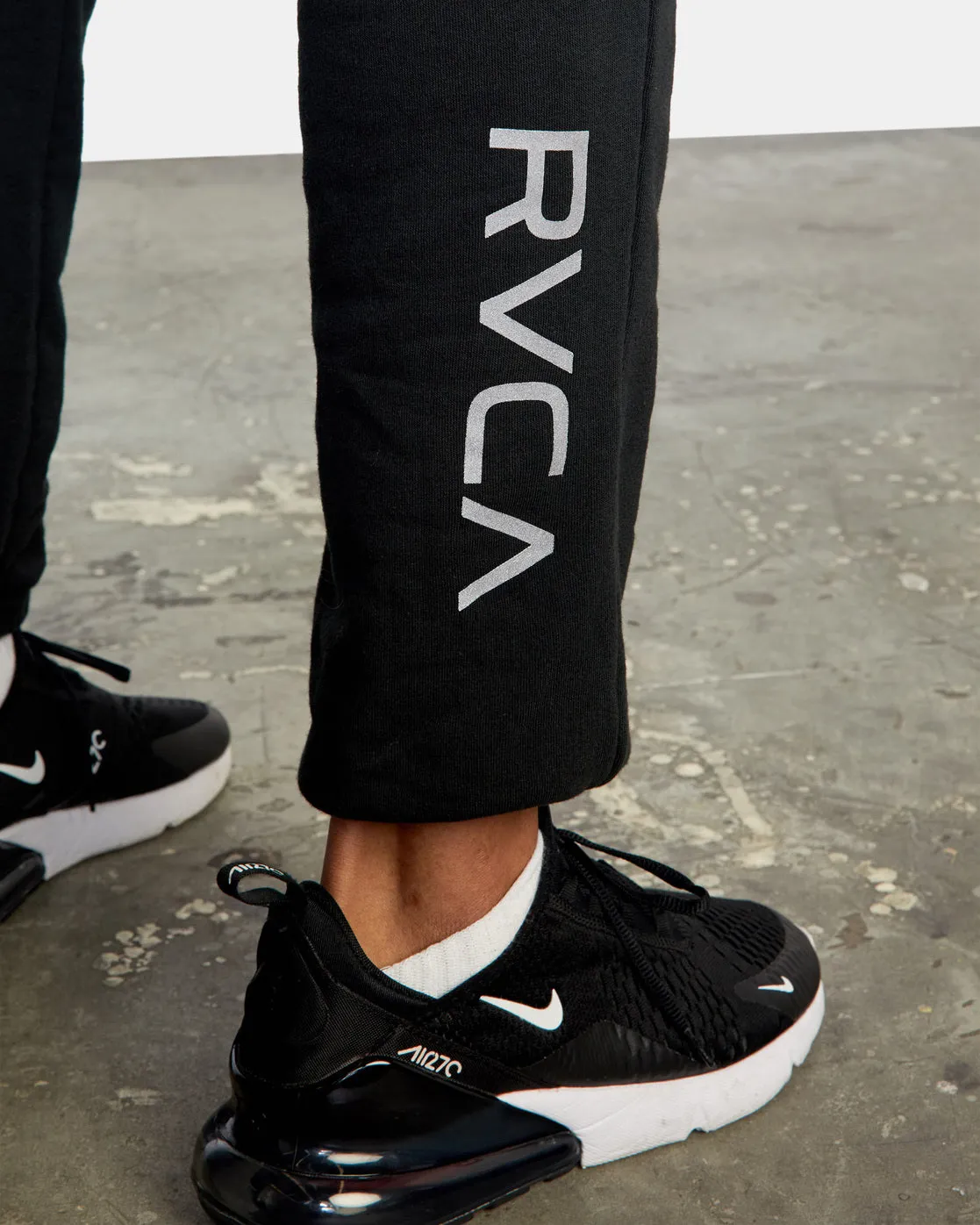 Swift Sweatpants - Black 2