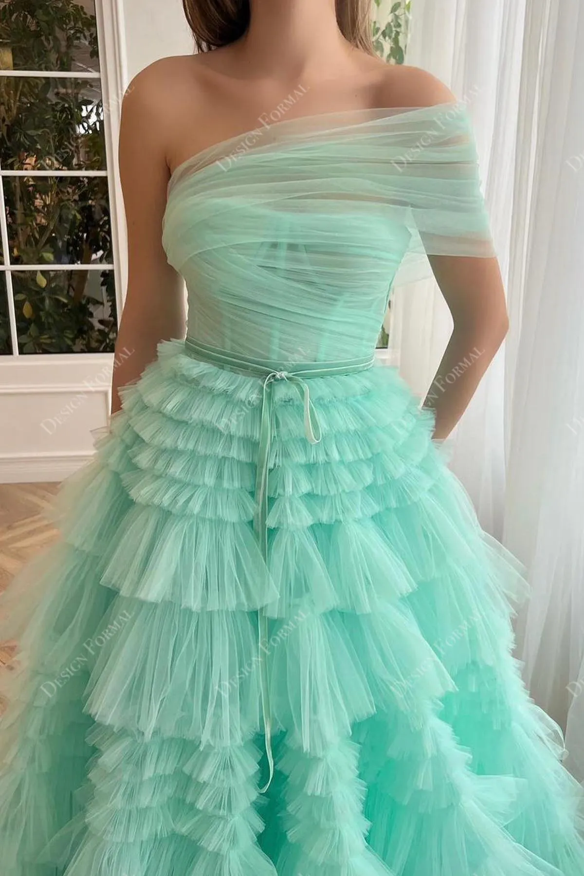 Turquoise Tiered Pleated Tulle One-shoulder Hand-made Celebrity Bridal Gown