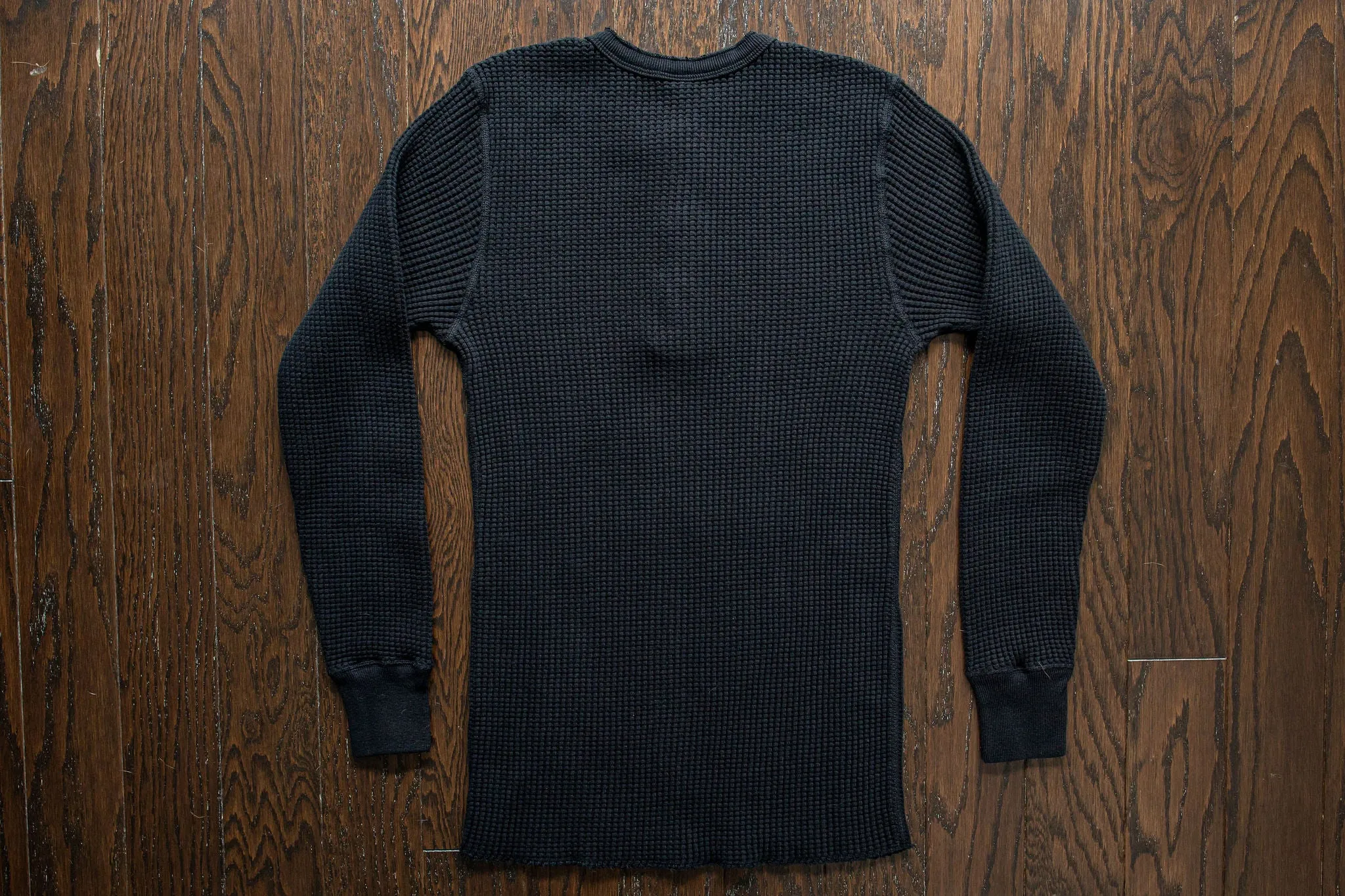 UES Big Waffle Henley - Black
